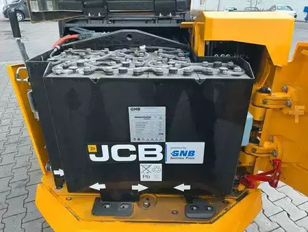 Teleskoptruck fast bom 2022  JCB TLT 35-22E Teletruck / nur 131h! / 2022 / SS (14)