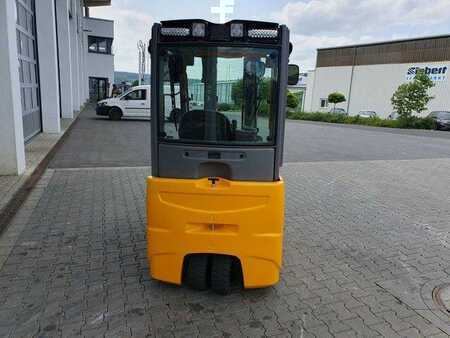 Eléctrico - 4 rodas 2017  Jungheinrich EFG 215 / Triplex: 4.25m! / SS / nur 1.368h! (5)