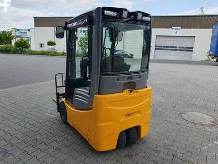 Eléctrico - 4 rodas 2017  Jungheinrich EFG 215 / Triplex: 4.25m! / SS / nur 1.368h! (6)