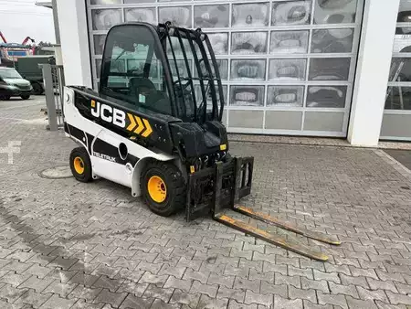 Teleskopstapler-Starr 2019  JCB TLT 30D Teletruck 2WD / nur 1.948h! (10)