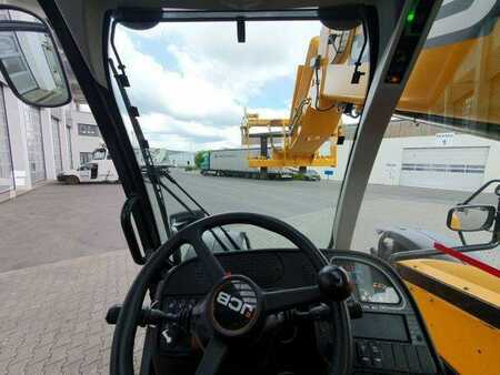Wózki teleskopowe sztywne 2022  JCB 541-70 / nur 438h / 2022 / 4.100kg / 7m / 109PS (10)