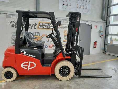Eléctrica de 4 ruedas 2023  EP Equipment Equipment EFL253 / Triplex: 4,80m / SS / Neu (5)