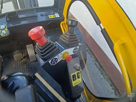 Terrenggående gaffeltruck 2018  Bomag B50 MP 4WD (9)