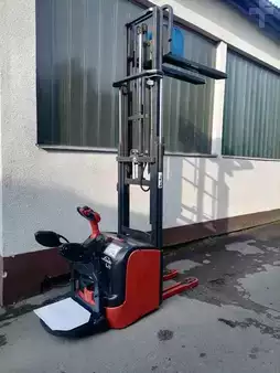 Pallet Stackers 2011  Linde L16 APi-372 (6)