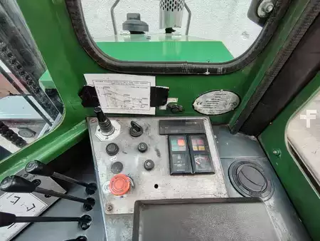 Four-way trucks 2011  Combilift C 4000 (10)