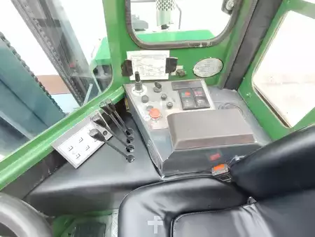 Four-way trucks 2011  Combilift C 4000 (12)