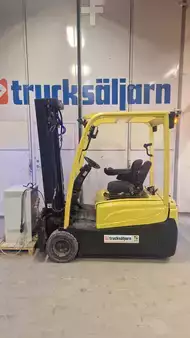 Chariots électriques à 3 roues 2018  Hyster J2.0XNT LWB (1)