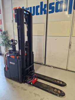 Pallet Stackers 2017  Toyota SPE120L (2)