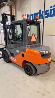Dieseltruck  Toyota 8FDF30 (3)