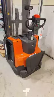 Pallestabler 2017  Toyota SWE120L (6)