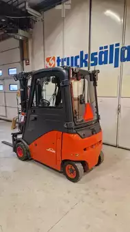 Elektrisk- 4 hjul 2011  Linde E20PH -01 (2)