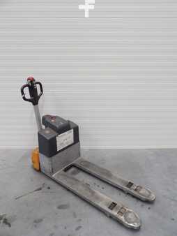 Electric Pallet Jacks 2017  Still ECU15 (2)