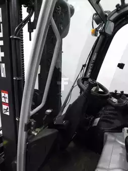 Elektryczne 4-kołowe 2018  Still RX60-35 (7)