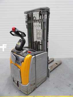 Pallet Stackers 2019  Still EXVSF16 (1)