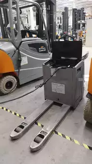 Elektromos emelőkocsik 2020  Still EXHSF20 Li-Ion (2)