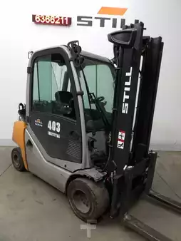Chariots élévateurs GPL 2021  Still RX70-30T (2)