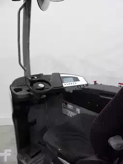 Reach Truck 2021  Still FMX17 Li-Ion (8)