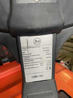 Apilador eléctrico 2013  BT SPE125L (4) 
