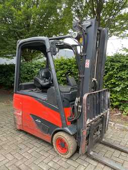 3-wiel elektrische heftrucks 2016  Linde E16H-02 (1)