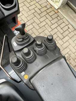 Carrelli elettrici 4 ruote 2015  Toyota 8FBMT25 (5)