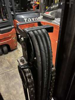 Wózki gazowe 2021  Toyota 02-8FGF30 (4)