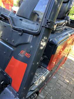 3-wiel elektrische heftrucks 2020  Linde E16H-02 (5)