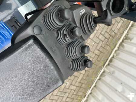 4-wiel elektrische heftrucks 2014  Toyota 8FBMT30 (5)