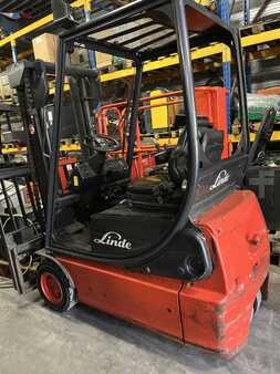 3-wiel elektrische heftrucks 2006  Linde E14 (3)