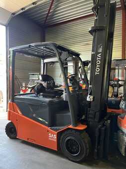 4-wiel elektrische heftrucks 2017  Toyota 8FBMT35 (1)