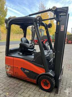 3-wiel elektrische heftrucks 2018  Linde E16-02 (1)