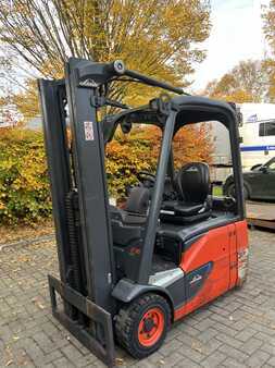 3-wiel elektrische heftrucks 2018  Linde E16-02 (2)