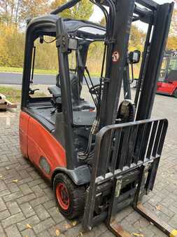 Elektryczne 3-kołowe 2011  Linde E14-01 (5)