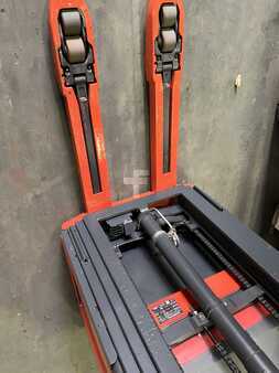 Stacker pedestre 2017  Linde L16 (3)