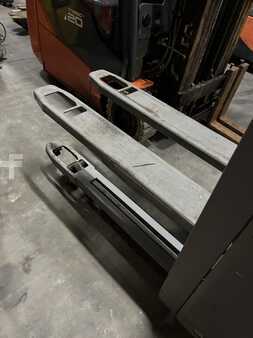 Stoccatori 2018  Jungheinrich EJC112Z (8)