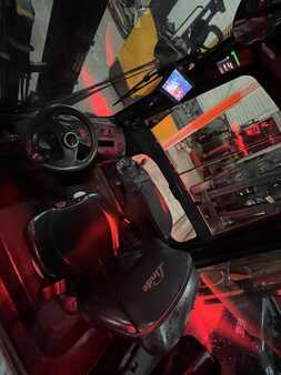 Chariots électriques à 4 roues 2020  Linde E25-01 (10)