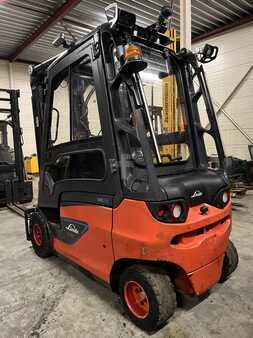 Chariots électriques à 4 roues 2020  Linde E25-01 (2)