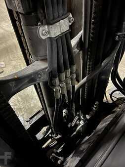 Chariots électriques à 4 roues 2020  Linde E25-01 (4)