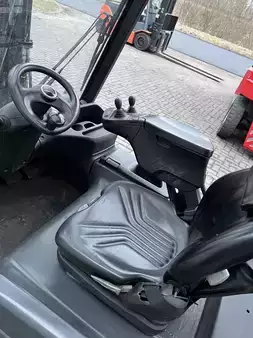 Carrelli elettrici 4 ruote 2017  Linde E35L-01 (5)