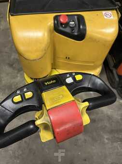 Ruční vysokozdvižný vozík 2010  Yale MS12AC (3)