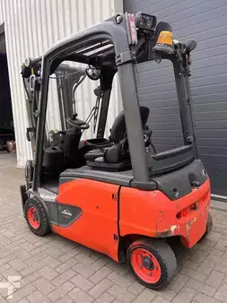 Elektromos 4 kerekű 2017  Linde E16P-02 (2)