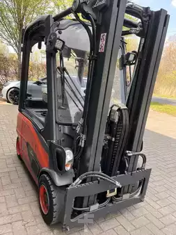 Elektromos 4 kerekű 2017  Linde E16P-02 (6)