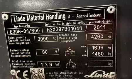 Carrelli elettrici 4 ruote 2011  Linde E30H-01/600 batt2020 (3)