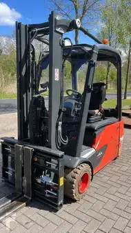 Elektro tříkolové VZV 2020  Linde E18L-02 (1)