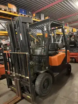 LPG Forklifts 2012  Doosan G25G (1)