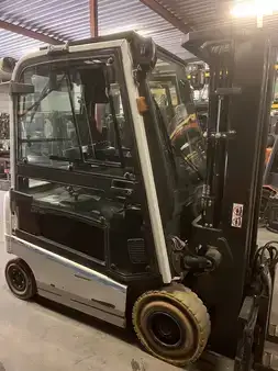 Elektromos 4 kerekű 2017  Unicarriers 1Q2L25Q (1)