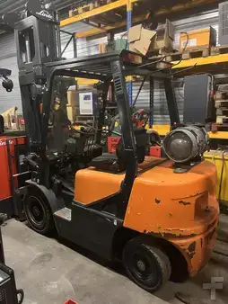 Gasoltruck 2012  Doosan G25G (1)