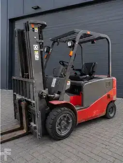 Elektro čtyřkolový VZV 2007  EP Equipment CPD35J (1)
