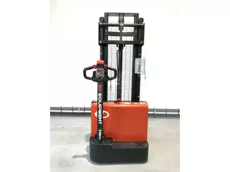 Stoccatori 2025  EP Equipment EST 122 stapelaar met een hefhoogte van 2,70 meter (6)