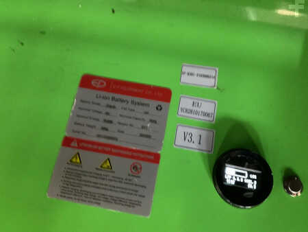 Carrelli elettrici 4 ruote 2025  EP Equipment EFL252 Li-Ion hefhoogte 4,80 meter (19)