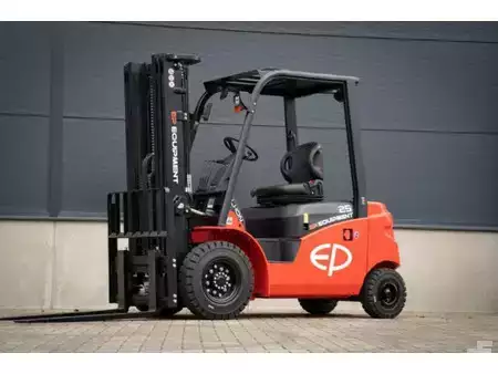 Chariots électriques à 4 roues 2026  EP Equipment EFL253 S elektrische heftruck (2.500 kg) (1)